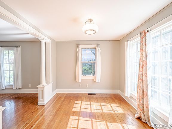 5th image of 244 Prospect Ave SE
