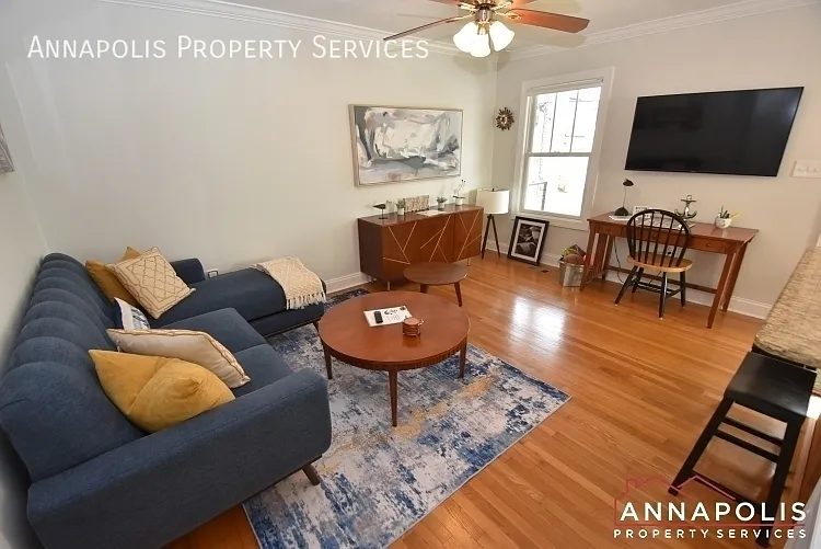 1329 Washington Dr — Photo 5