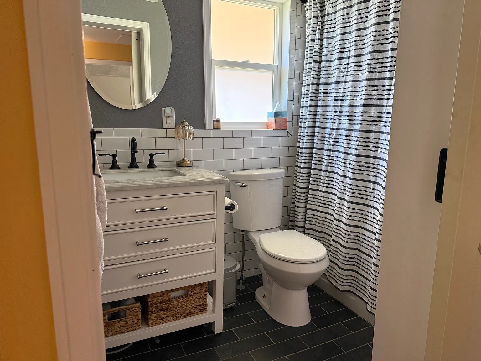 2734 W Harvard Ave — Photo 4