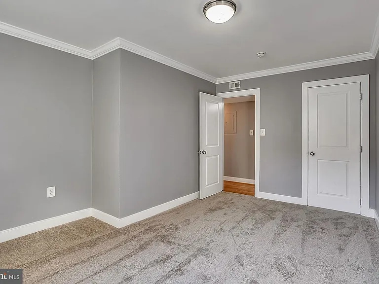 2838 Hartford St SE #201 — Photo 10
