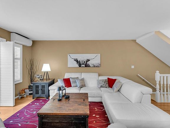 2nd image of 10045 154th St #25