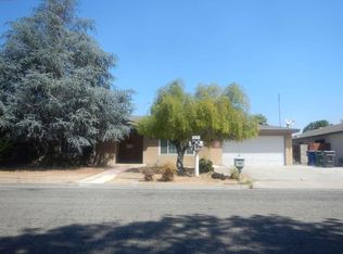 2813 Holiday Way, Madera, CA 93637