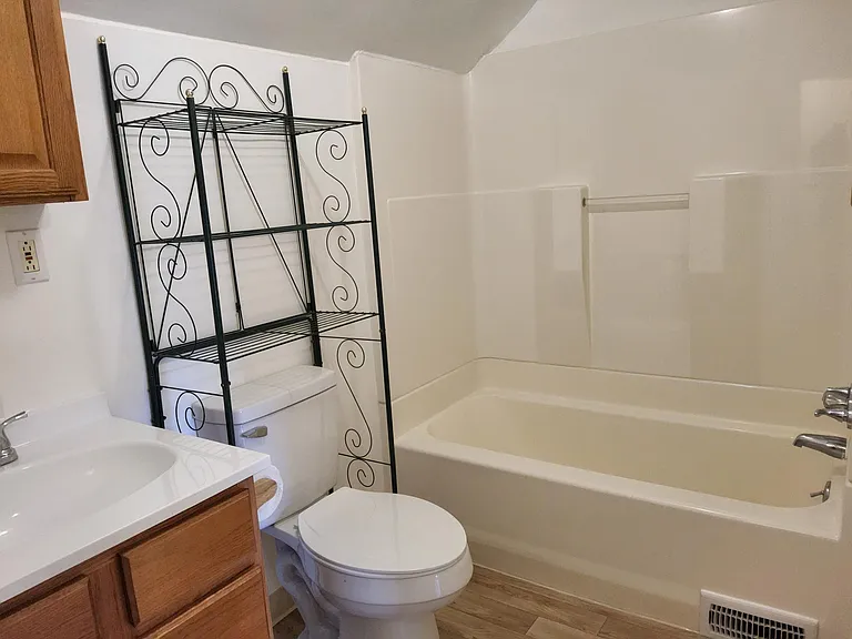 558 W Hopocan Ave #2 — Photo 8