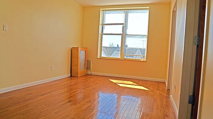 Rented by Voro, LLC | media 2