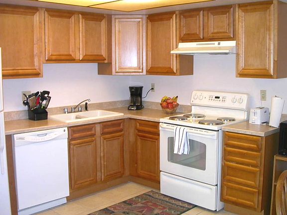 Kitchen 2jpg