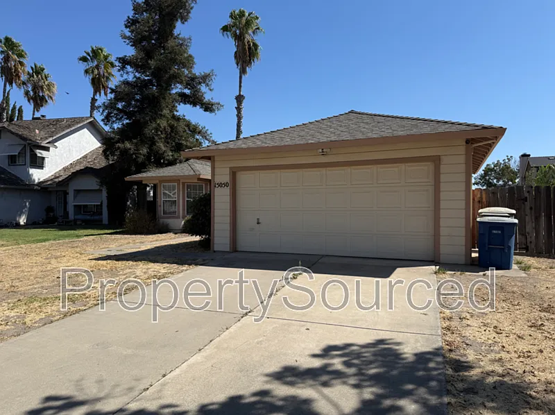 3 bed, 2.0 bath, 1270 sqft, $2,650 — Photo 2