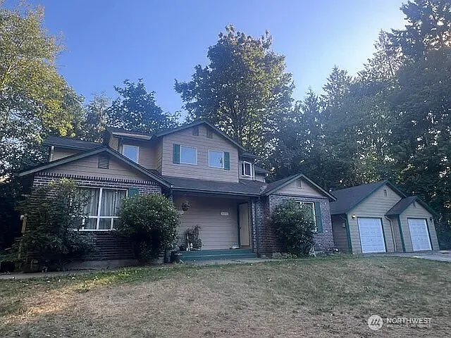 1179 NE Nittney Ln — Photo 2