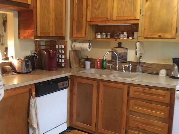 4th image of 122 Bream St