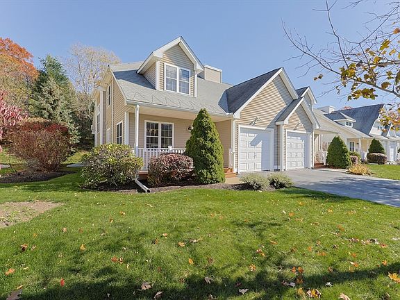2nd image of 80 Willow Ln Unit 80
