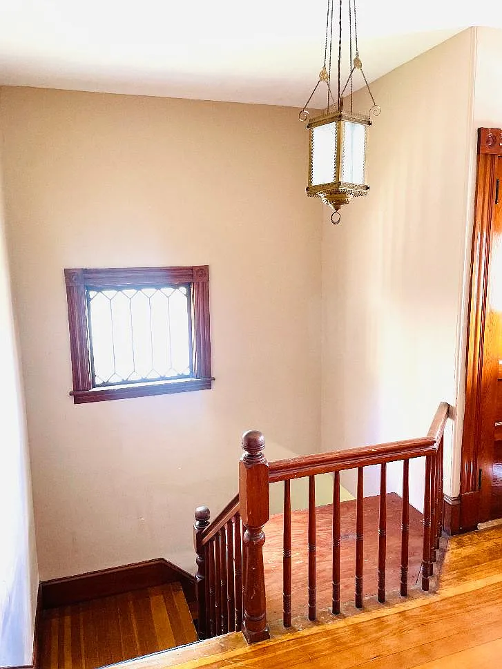 2 bed, 1300 sqft, $2,500 — Photo 1