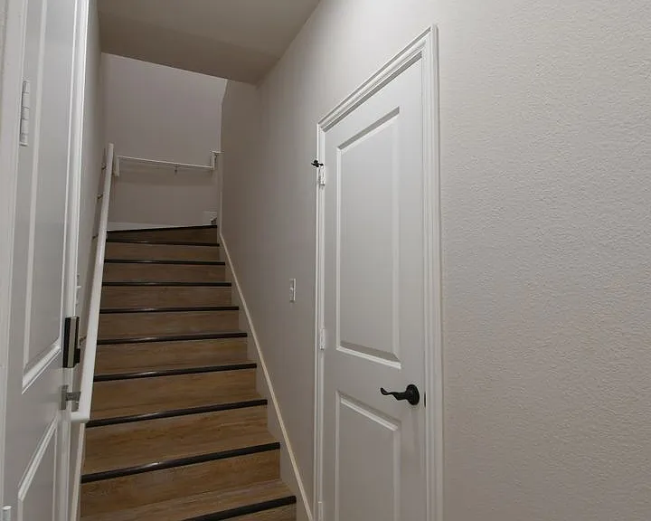 1158 E Earle St — Photo 14