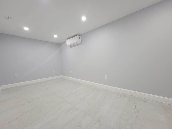 5th image of 656 E 92nd St #B