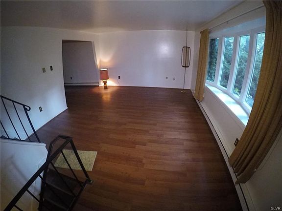 5th image of 235 Woodland Dr