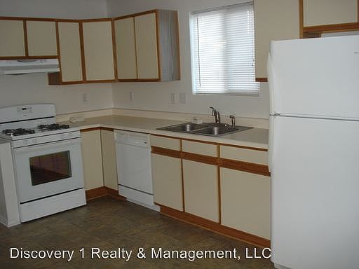 2nd image of 4501 Atlanta Hills Dr NE