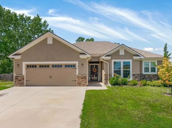 640 SW Crestview Dr, Grain Valley, MO 64029
