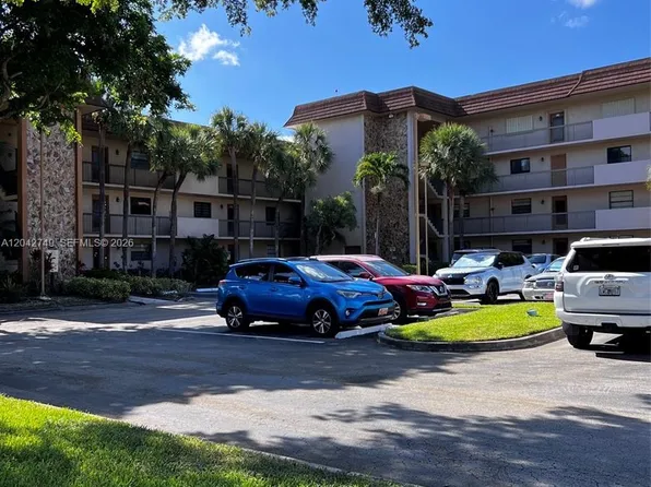 4975 E Sabal Palm Blvd APT 304, Tamarac, FL 33319