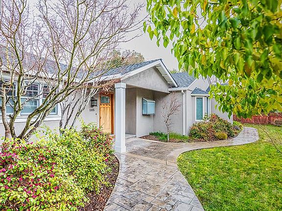 3rd image of 1105 Hermosa Way