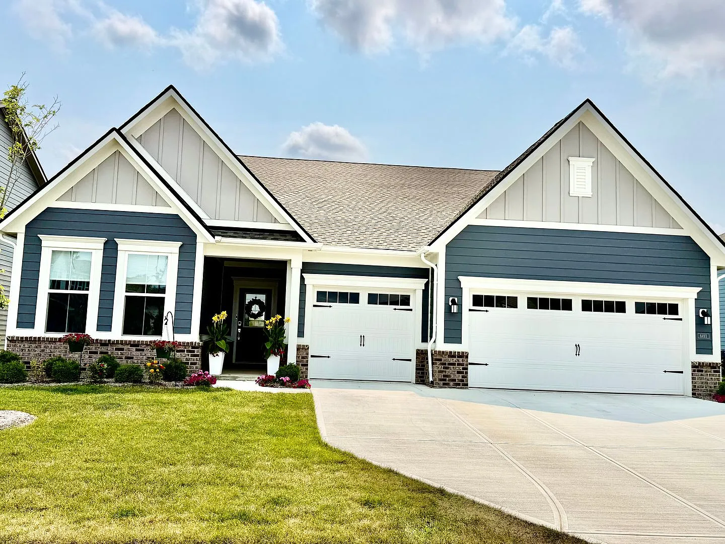 Beautiful 3 Bedroom Home in Noblesville! — Photo 1