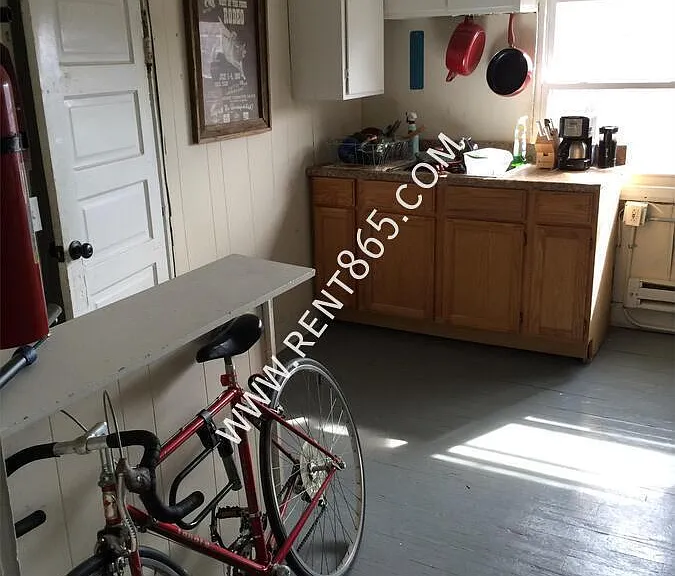 1312 Laurel Ave #5 — Photo 2