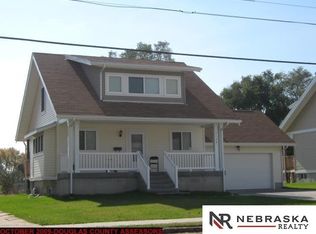 2103 Lake St, Omaha, NE 68110