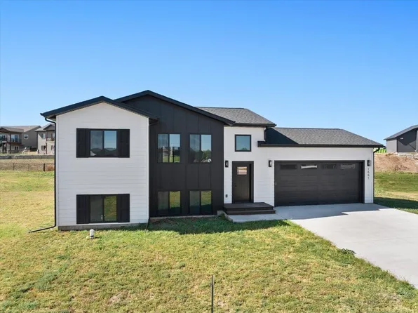 1661 Jeffries Ct, Spearfish, SD 57783