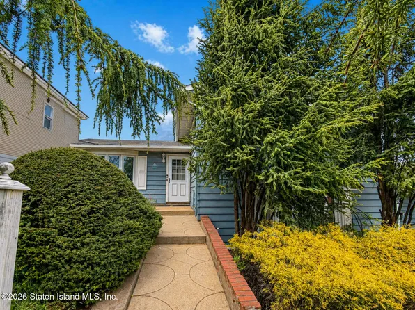 229 Saint Johns Ave, Staten Island, NY 10305