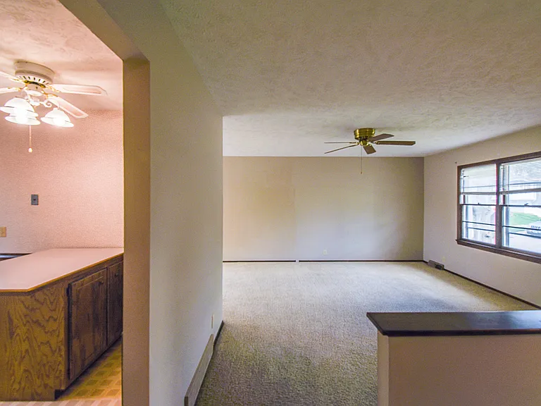 10205 T Cir — Photo 8