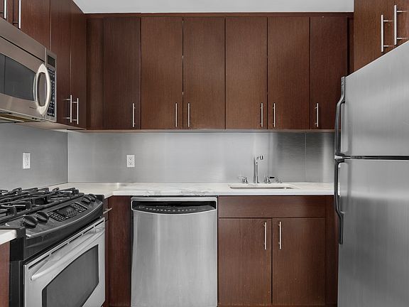 4th image of 350 W 53rd St APT 3F