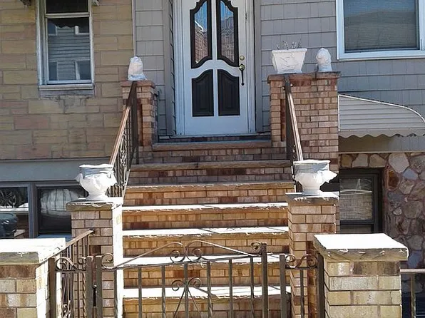 690 Humboldt St, Brooklyn, NY 11222