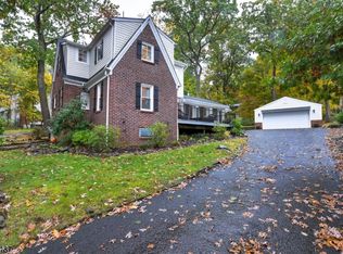 1002 Walcutt Dr, Basking Ridge, NJ 07920