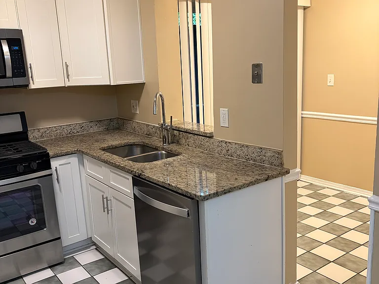 1189 Ashborough Dr SE #D — Photo 8