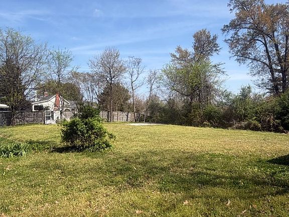 4th image of 1232 Clayton Ave