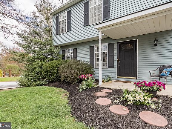 2nd image of 27 Windemere Ct