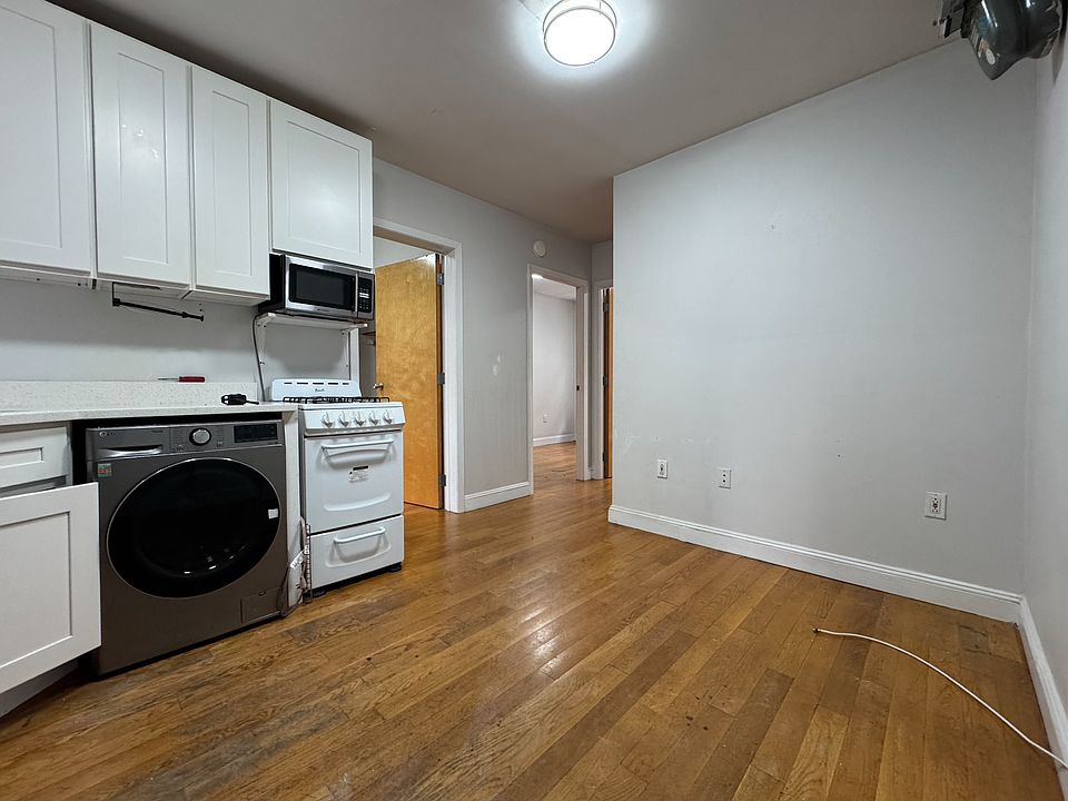 1st image of 128 Thompson St APT 25