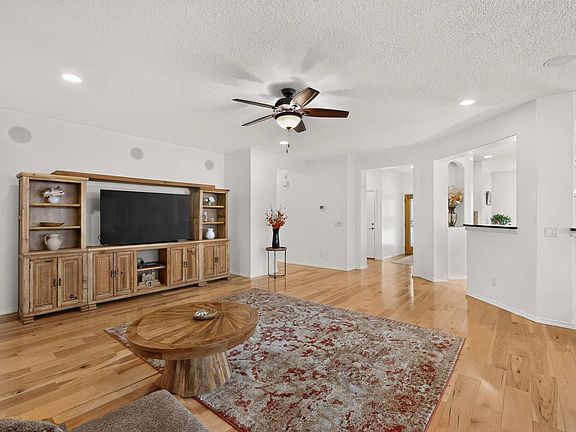 3rd image of 1029 Prairie Zinnia Dr
