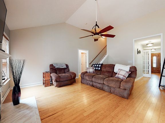 4th image of 145 Neal Ave