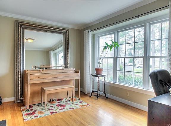 5th image of 205 Northgate Ct