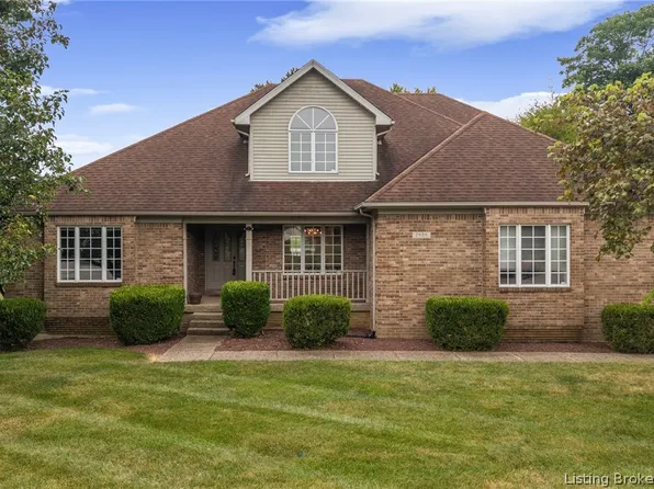 2404 Plum Woods Drive, Sellersburg, IN 47172