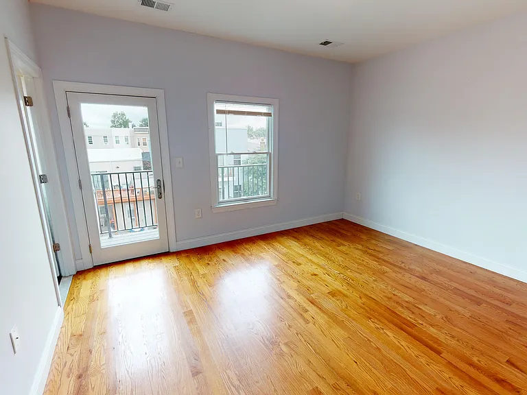 359 New York Ave #2 — Photo 12