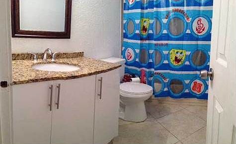 5th image of 1655 NE 115th St APT 16B