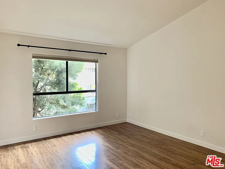 12412 Texas Ave #302 — Photo 17