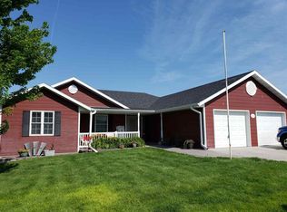8781 S Taylor Dr, North Platte, NE 69101