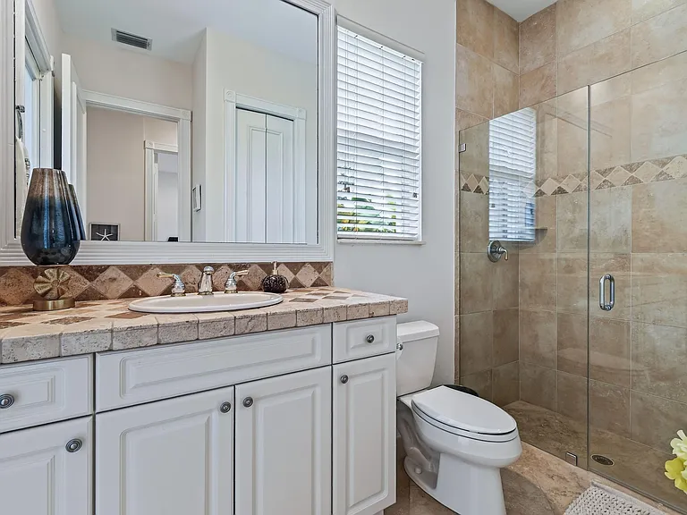 7517 Hawks Landing Dr — Photo 32