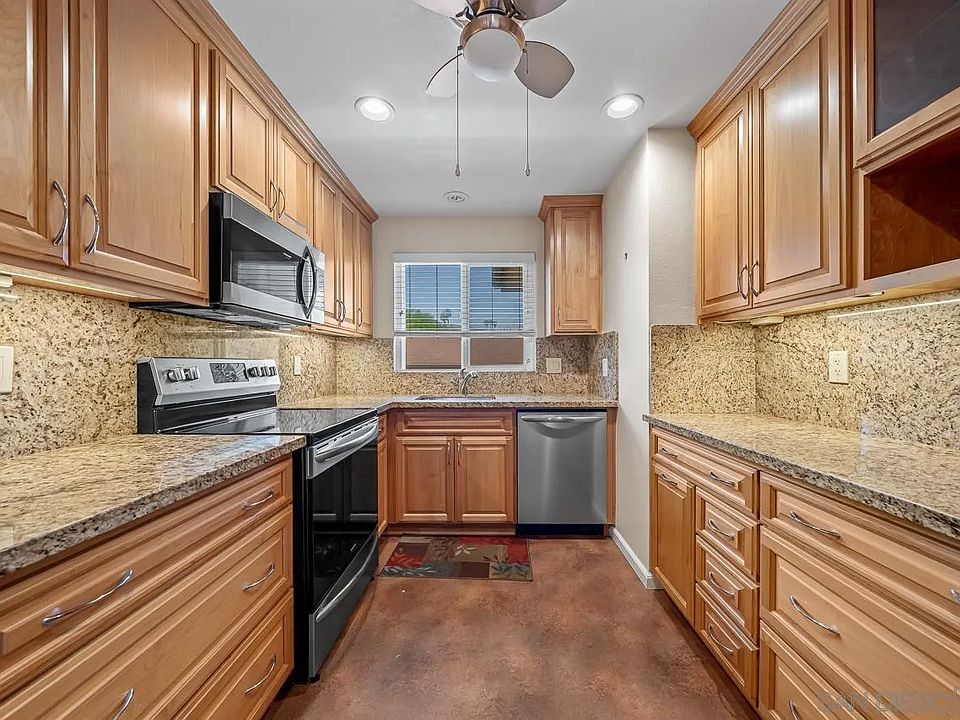 1st image of 1044 La Ventana Ct