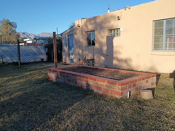 3rd image of 2025 N Baxter Dr