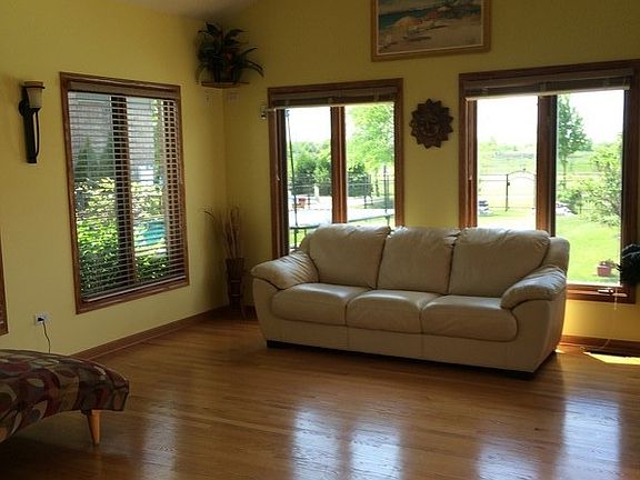 4th image of 8437 Horizon Ct