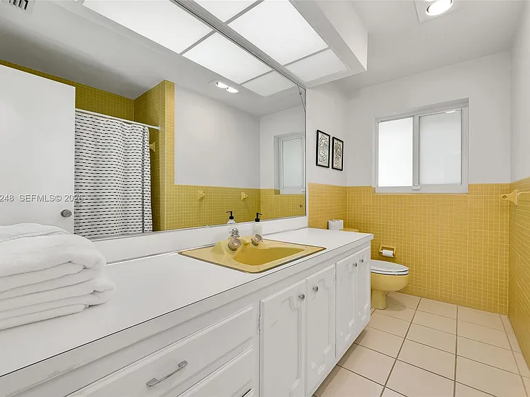 3110 NE 57th St — Photo 22