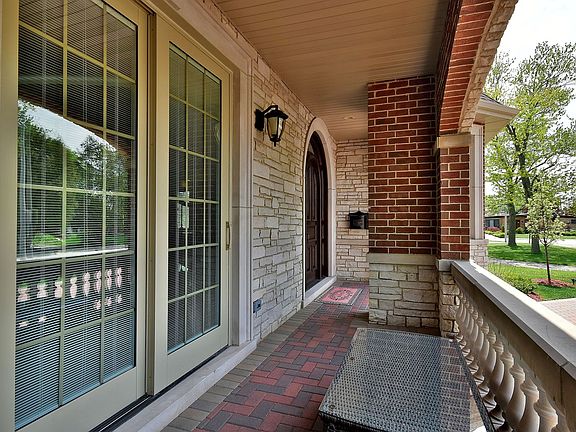 2nd image of 5113 N Moreland Ave