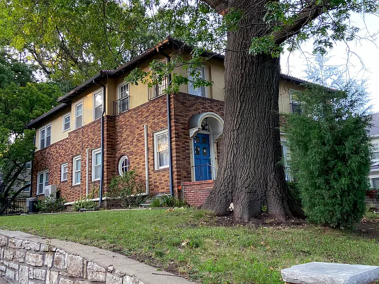1108 Ward Pkwy — Photo 24