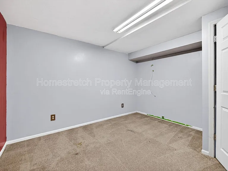 166 Royallprairie Ln — Photo 39